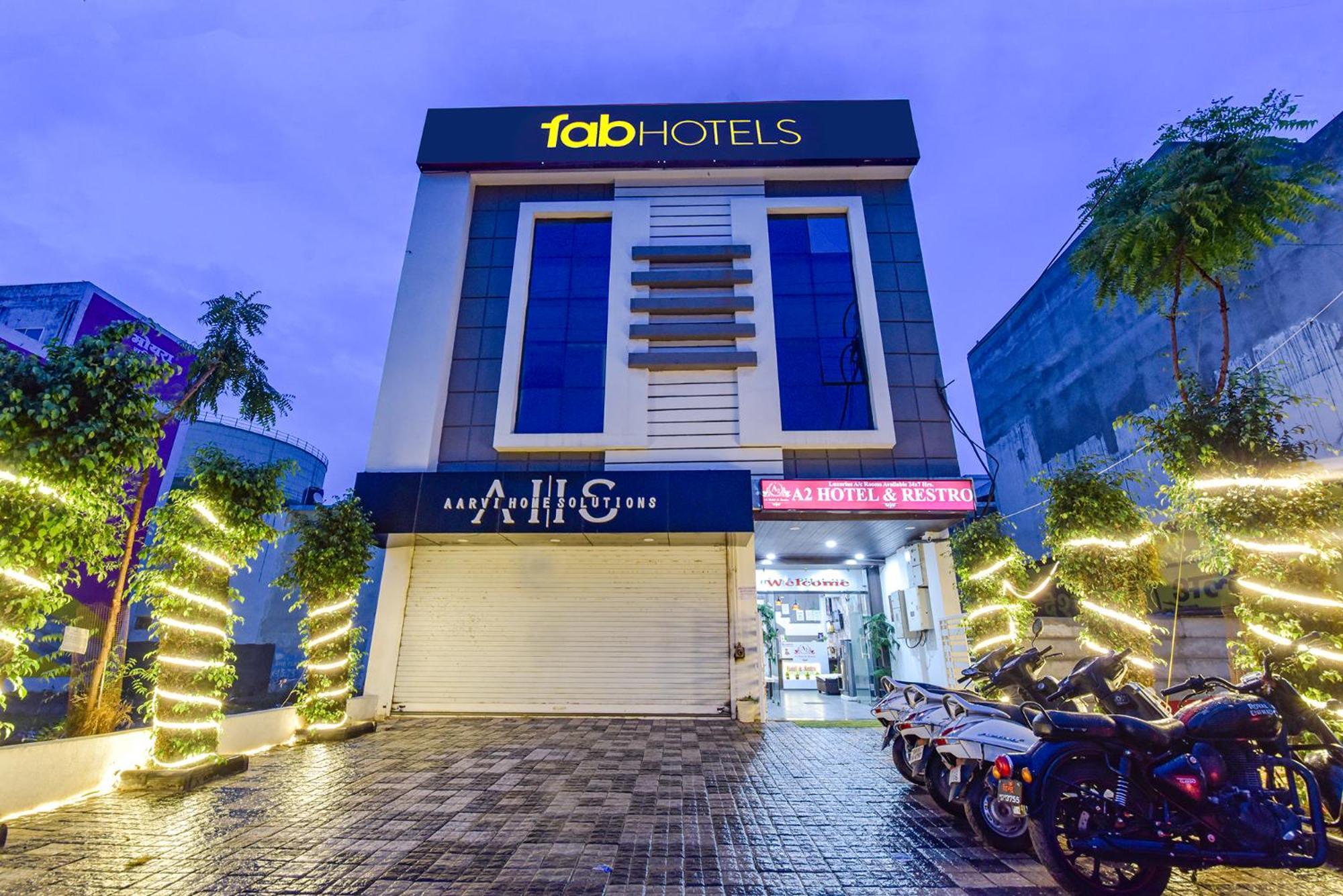Hotel Fabexpress A2 And Restro Indore Zewnętrze zdjęcie