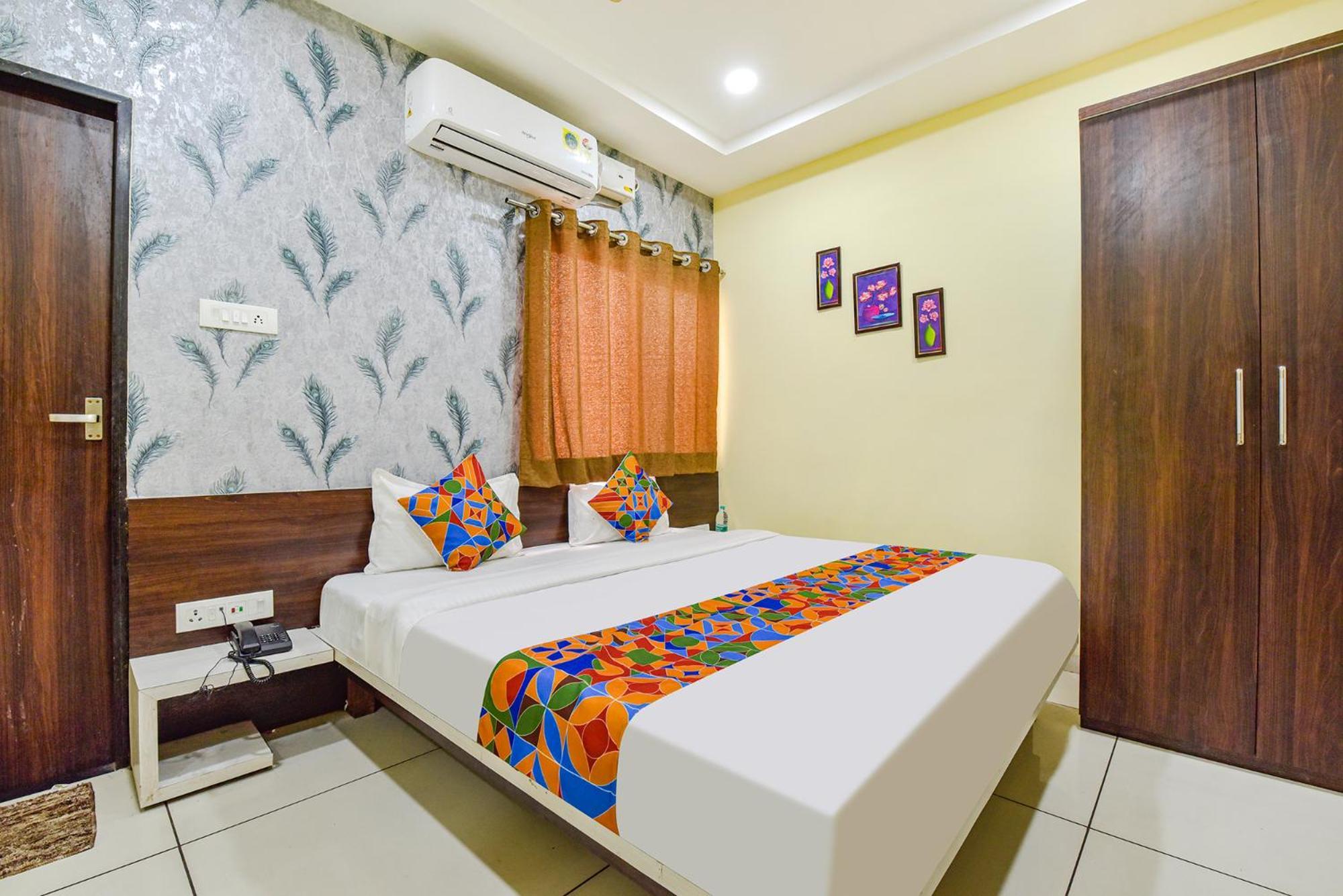 Hotel Fabexpress A2 And Restro Indore Zewnętrze zdjęcie