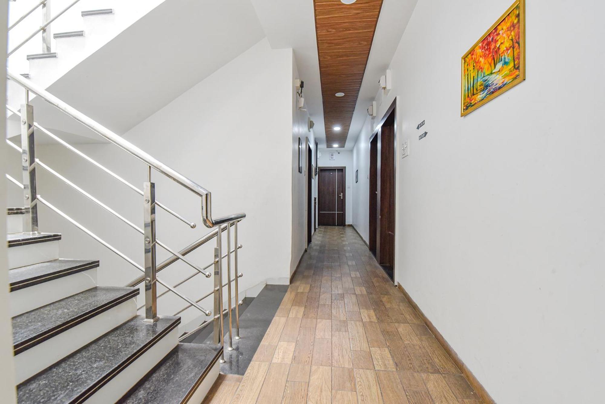 Hotel Fabexpress A2 And Restro Indore Zewnętrze zdjęcie